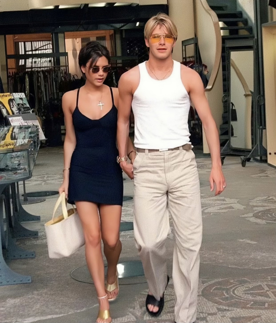 时候太帅了吧我去 小李子年轻也很帅 但现在太油腻了 但贝克汉姆