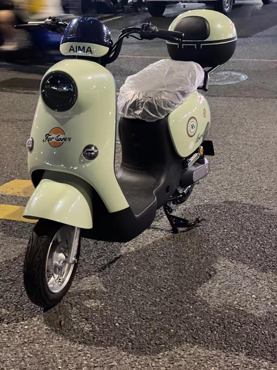 爱玛 爱萌qb12 卡姿兰大眼睛 48v20a 续航40/50公里 60v20a 续航60/70