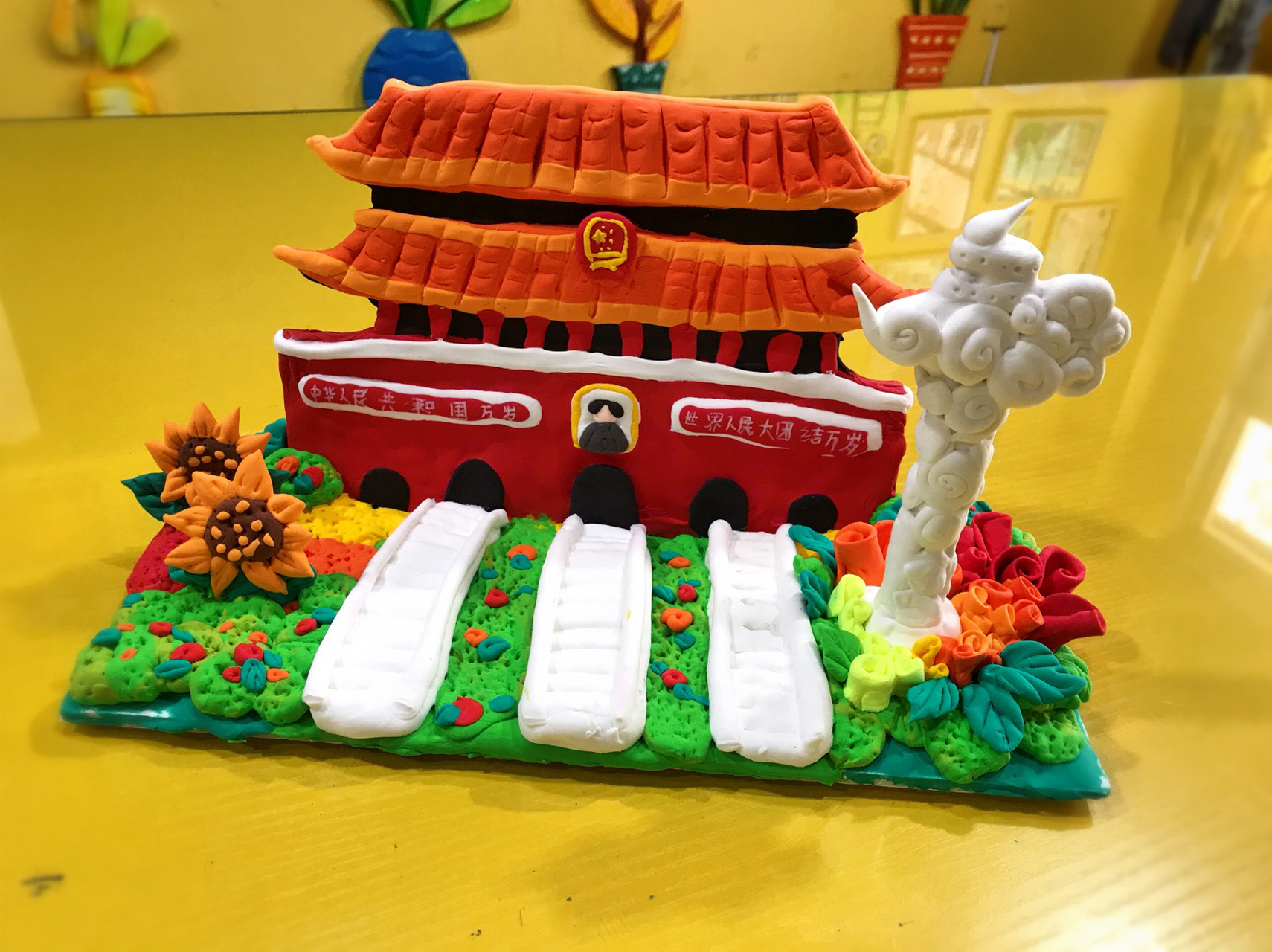 幼儿园红色主题手工——我爱北京天安门