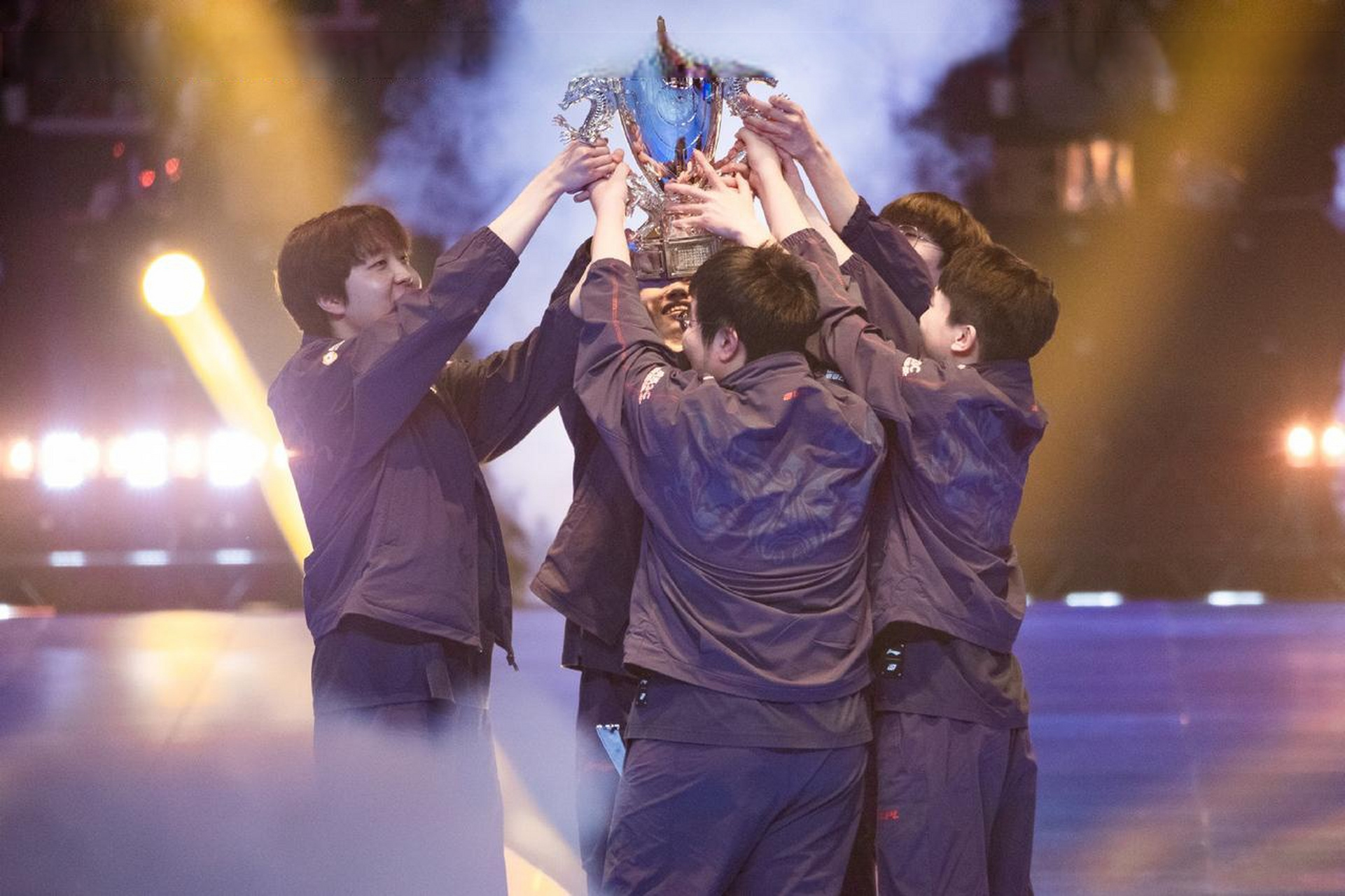 圈内爆料人对夏季赛各大战队的评级预测:只有一个s ,那就是msi冠军jdg