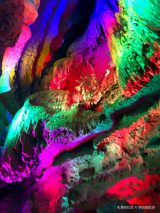 山东沂水地下大峡谷萤火虫洞