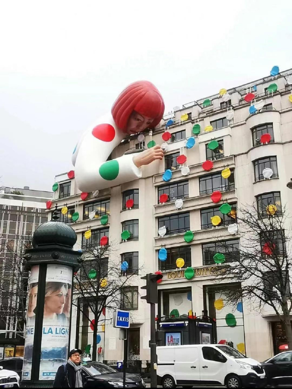 巴黎9193香街 lv总店 草间弥生 洋气了  今天lv香街总店乍一看,还