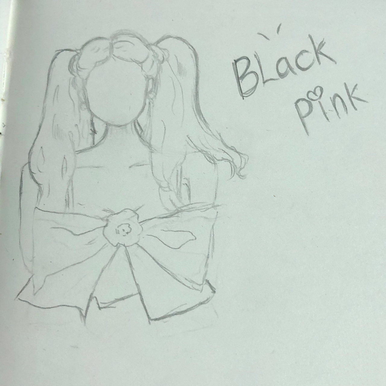 怕把jennie毁了 94工具:2b铅笔 94手绘|手绘头像|铅笔画|简笔画