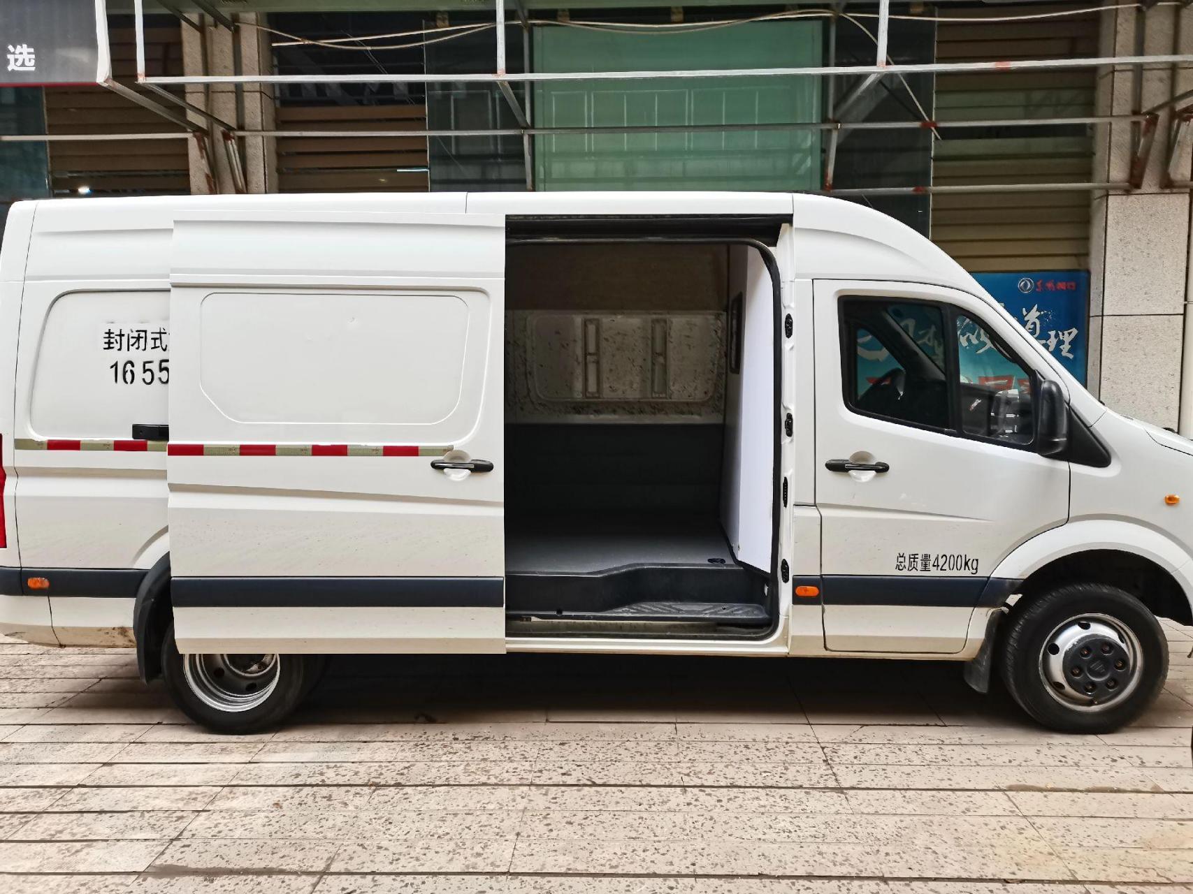 全车原版原漆.没一点事故.极品车况,五十铃柴油发动机,匹配6前进档.