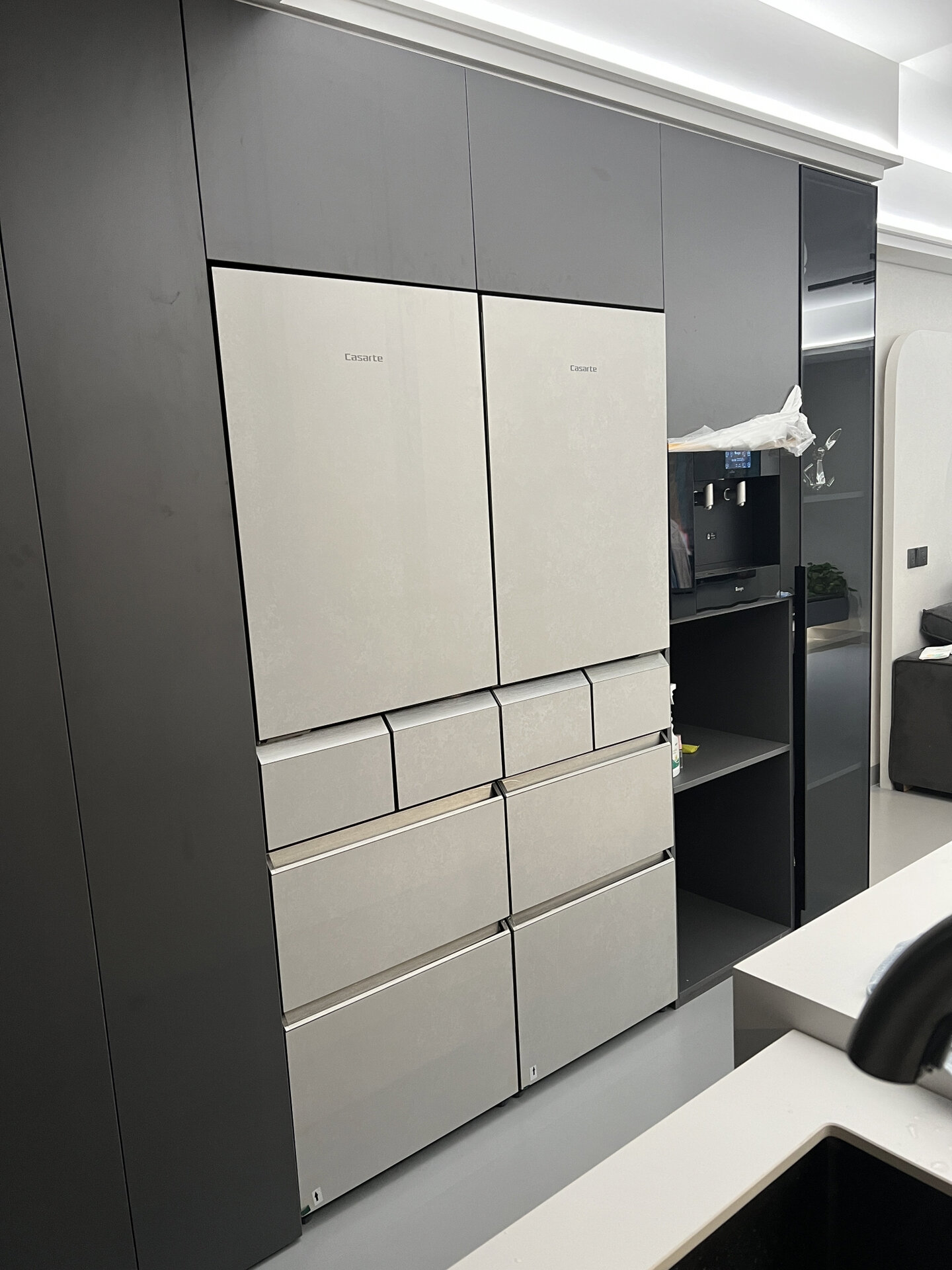 卡萨帝冰箱,386l平嵌 燕羽灰