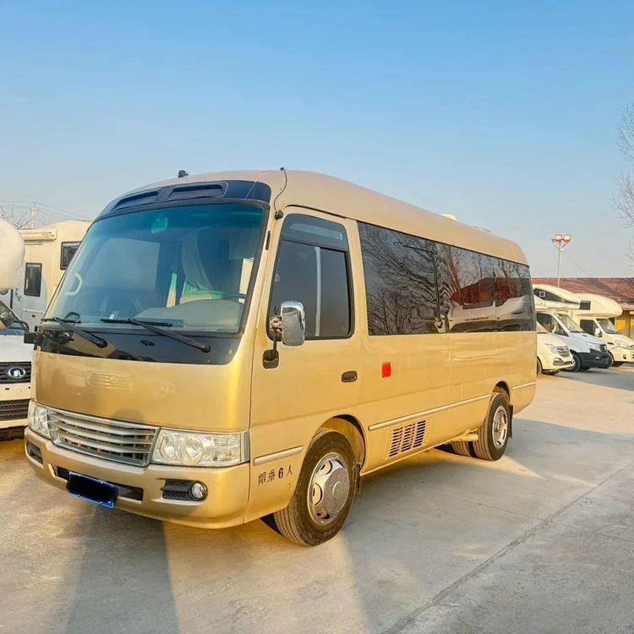 2017年金龙考斯特b型房车,3.