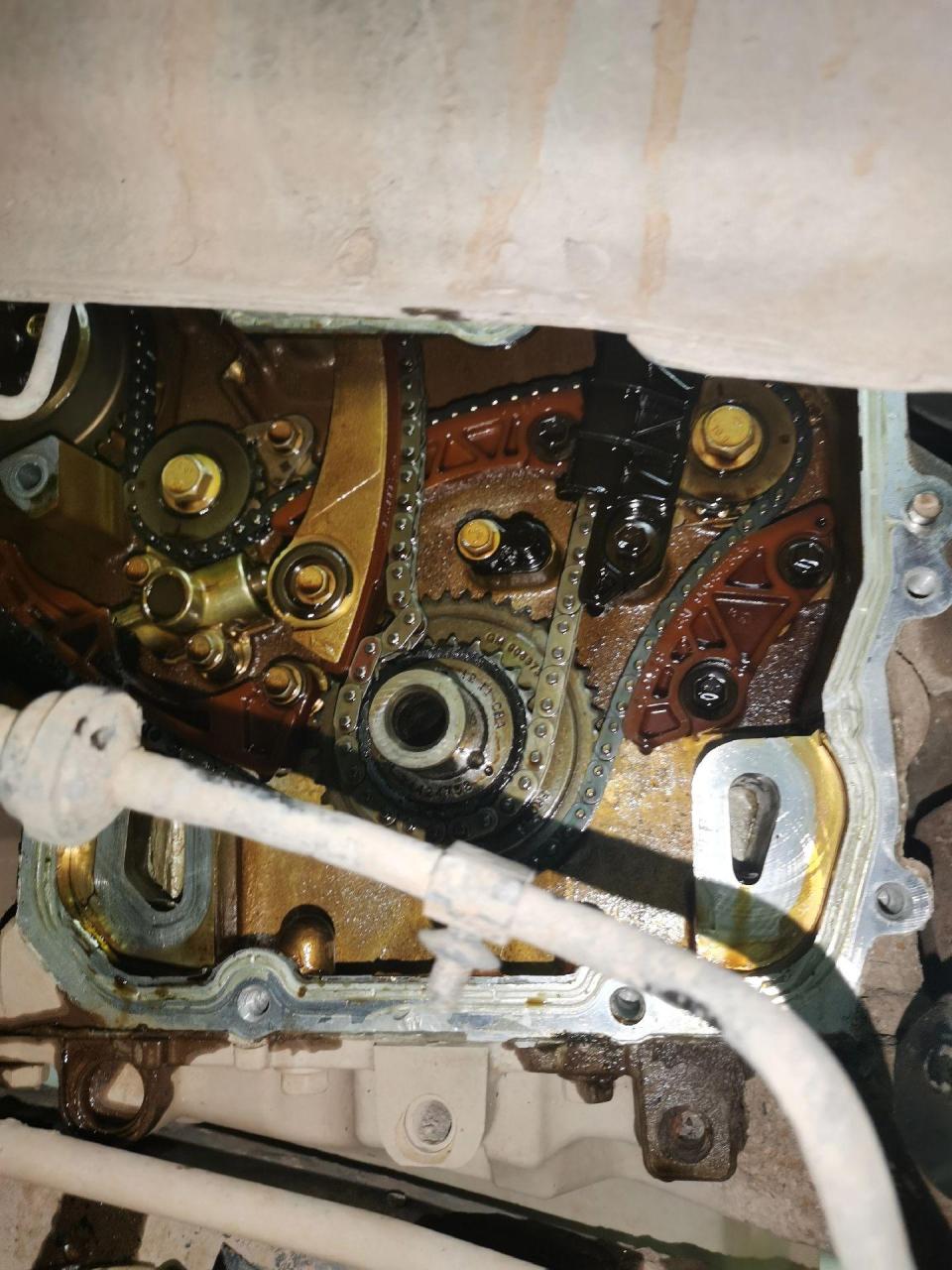 别克君威2.4更换正时套装