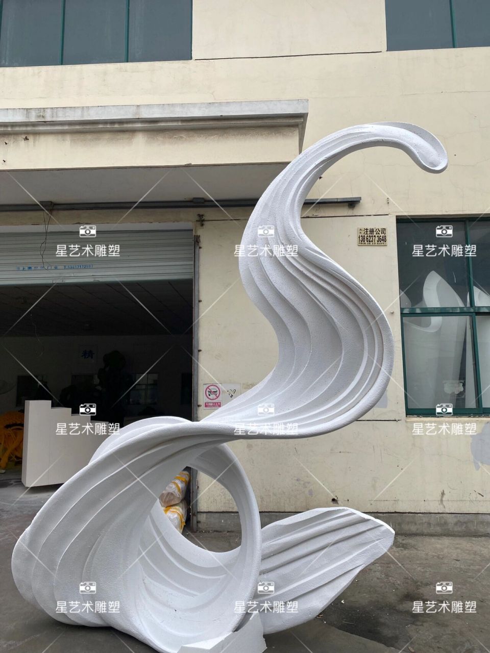 异形弧度曲线飘带泡沫雕塑|自带仙气 关于各种"飘带"造型"扭曲的线条"