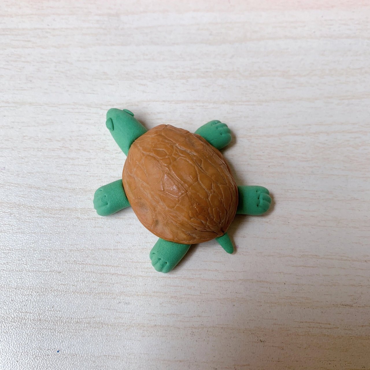 废物利用手工:核桃壳5步2分钟改造小乌龟98 假期不出门也能快乐宅家