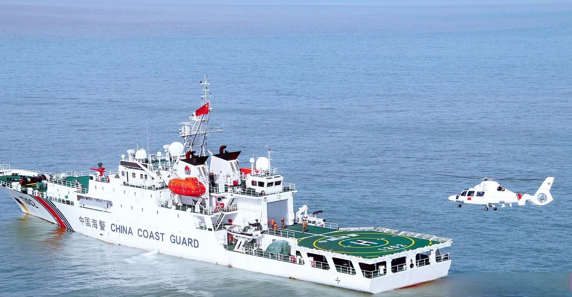 旌旗猎猎,号角声声,海警执法员精神抖擞,斗志昂扬