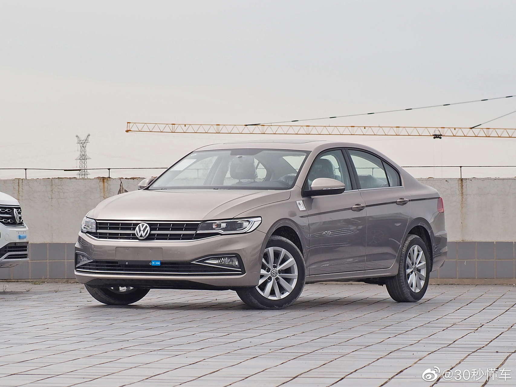 大众宝来的200tsi版本将迎来改款,智行版和悦行版