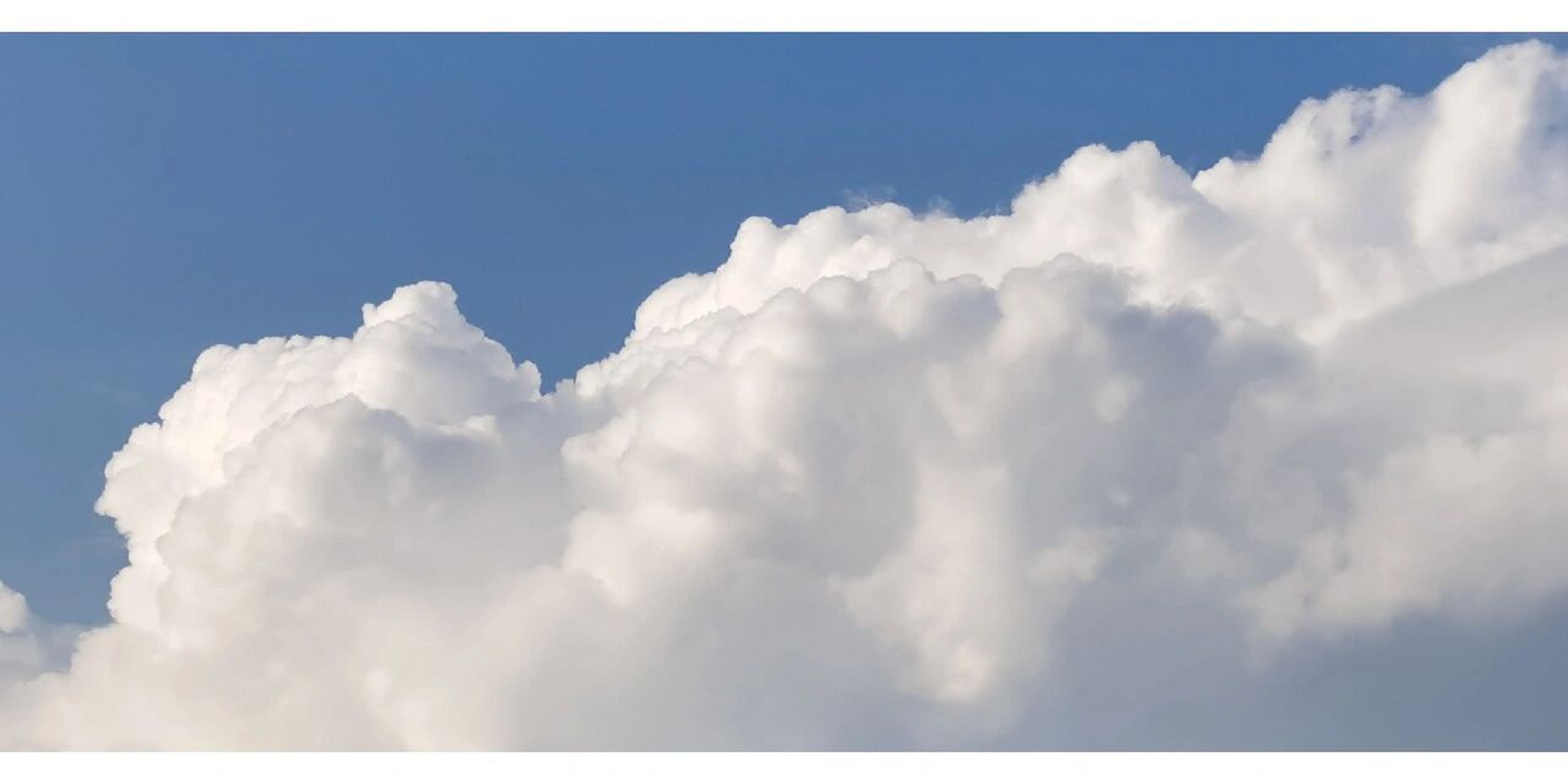 78云朵是天空最美的文案 78是克莱因的蓝,再加一点莫奈的灰 78