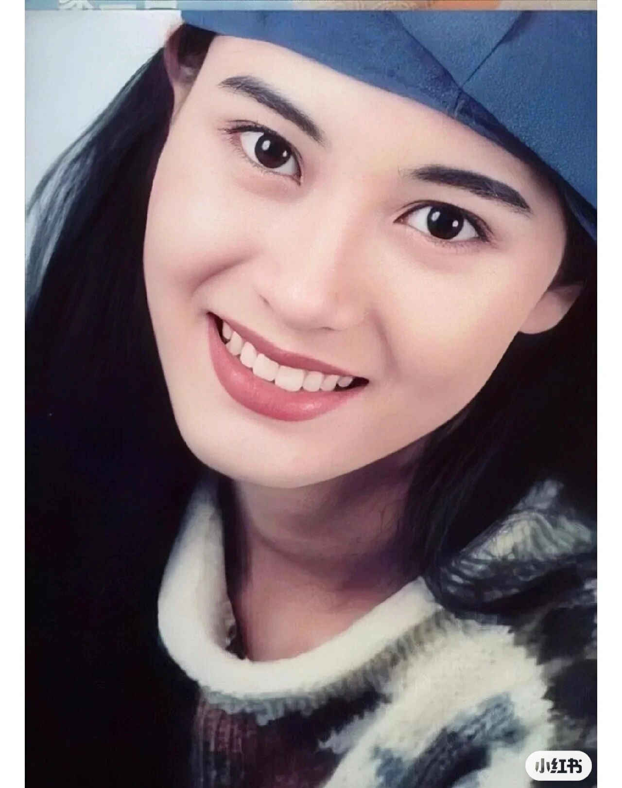 标准杏眼 杏仁眼主要特征:形状与杏仁轮廓非常相近的眼睛.