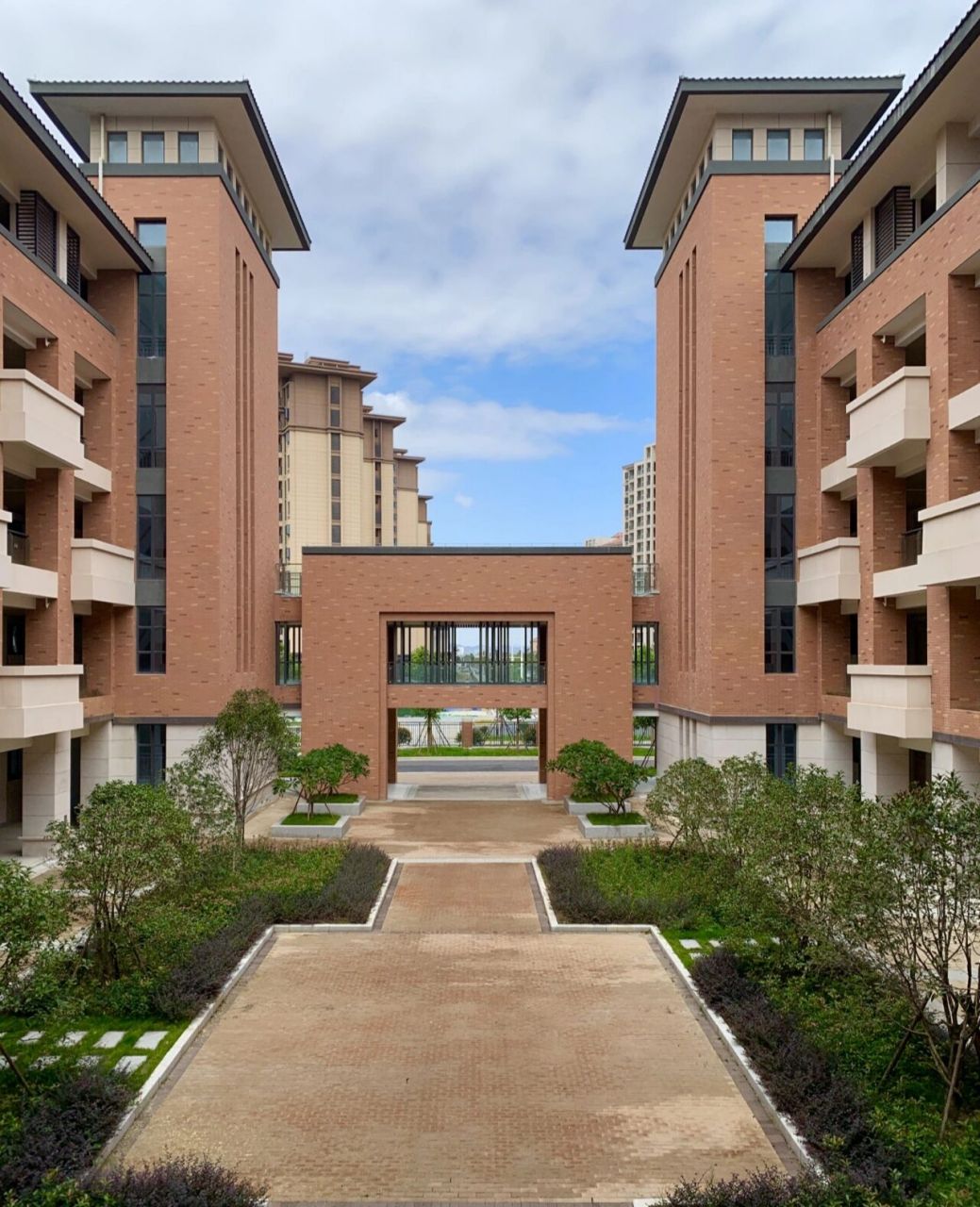 福州第三中学滨海校区《上》 哈咯～2021级的初三党的中考即将结束啦