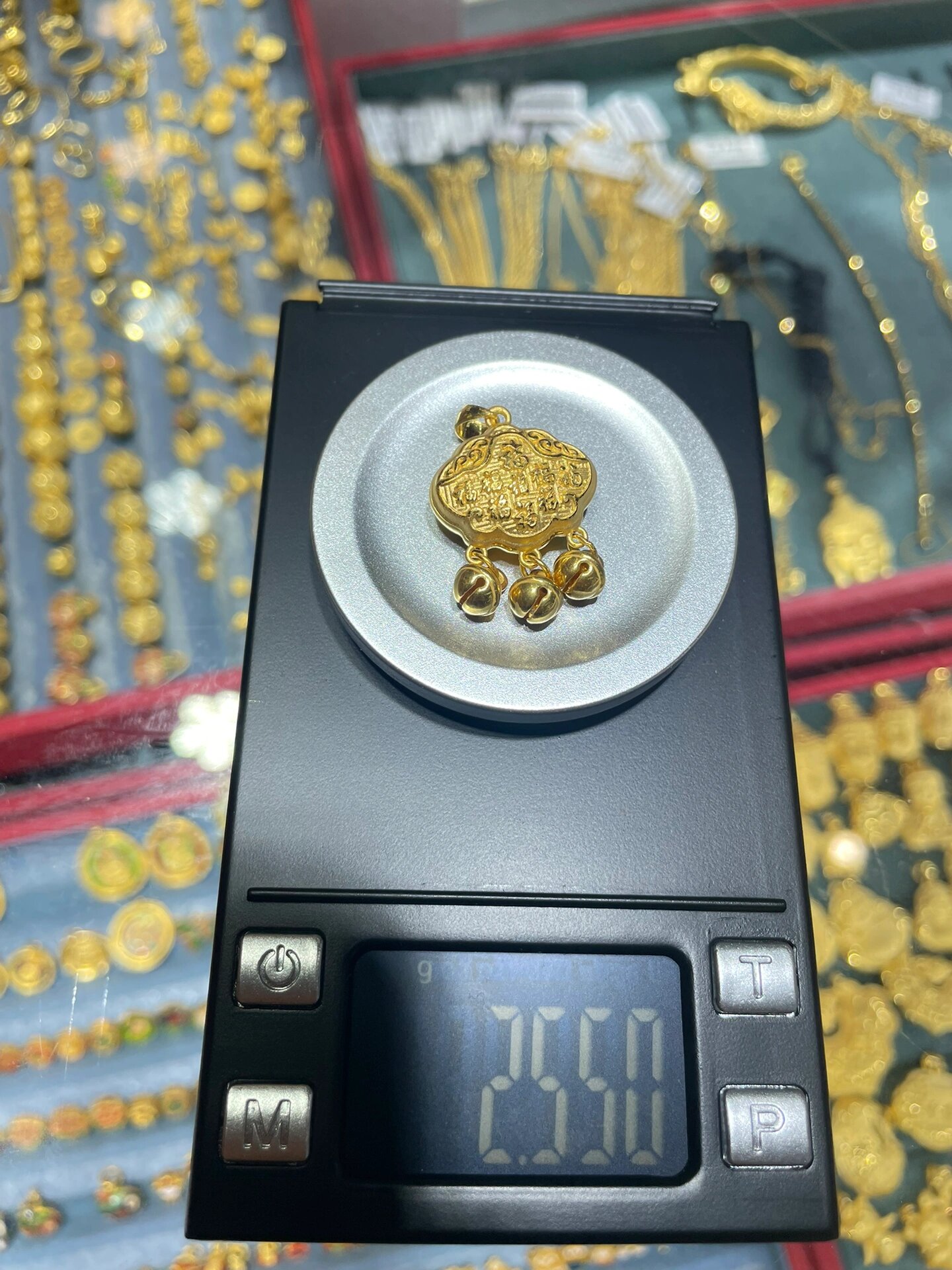 三克左右的足金小金锁,工费15-20元,好大气!