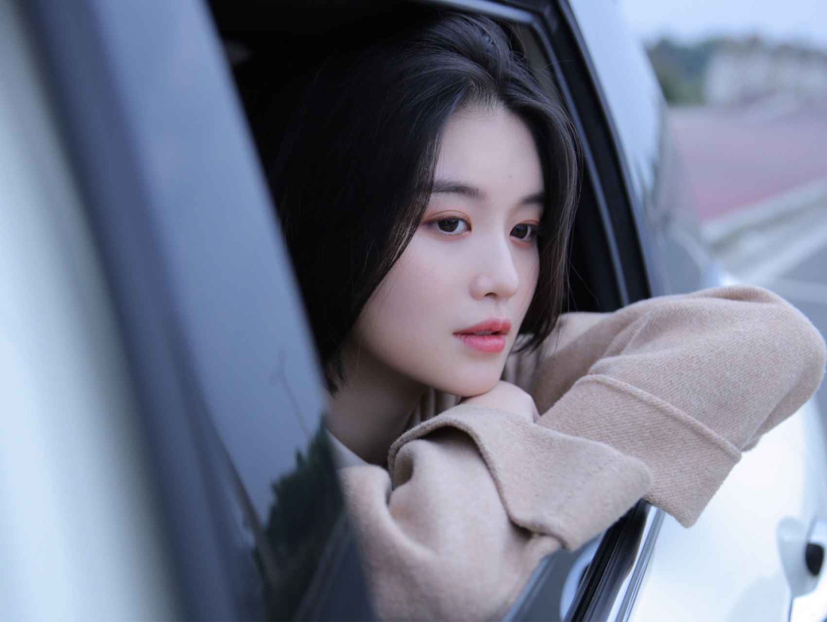 韩系风格照片的特点 都比较亮/低饱和/高明度 让人看上去照片很干净