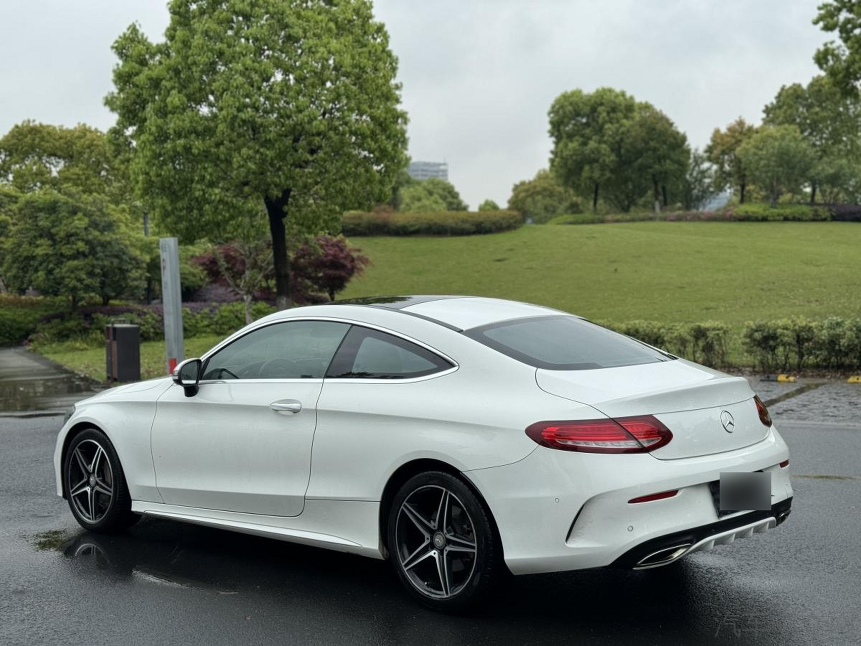 奔驰c200双门轿跑coupe 售价:14.