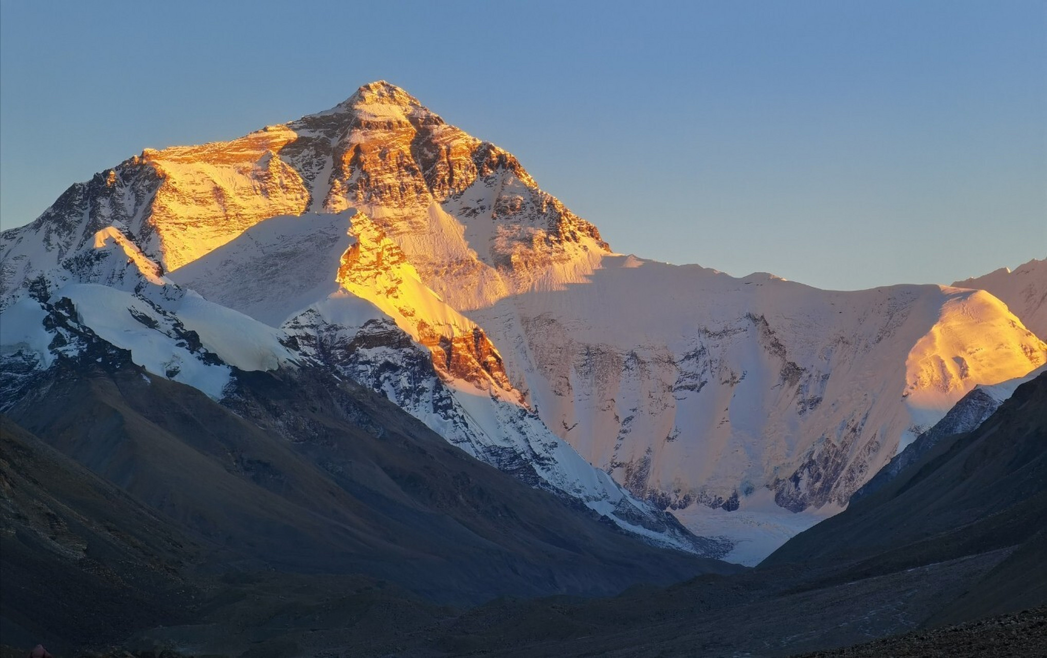 西藏日喀则·珠穆朗玛峰的日照金山 2020.10.28和2020.11.