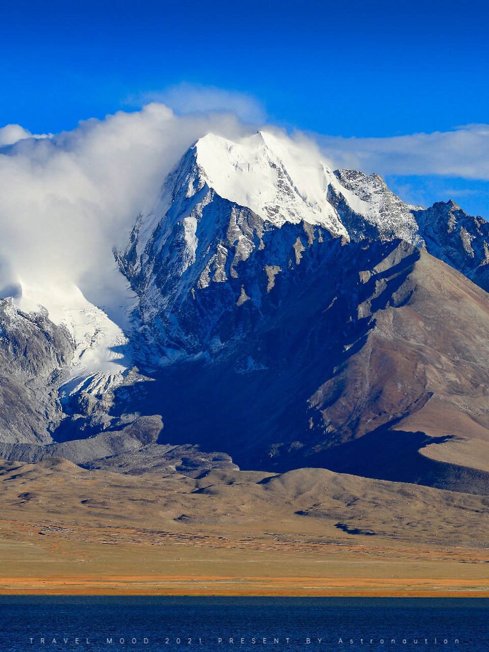 卓木拉日雪山|在艳与寂中交替行走 99风把云朵向山顶驱赶 牧羊人