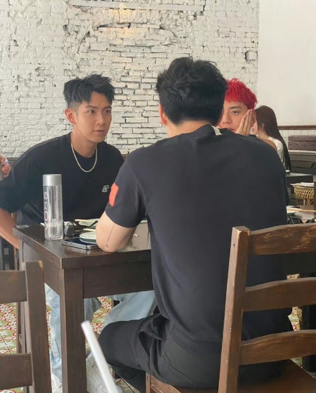 柯震东好久不久,还是挺帅的#网友偶遇王大陆柯震东