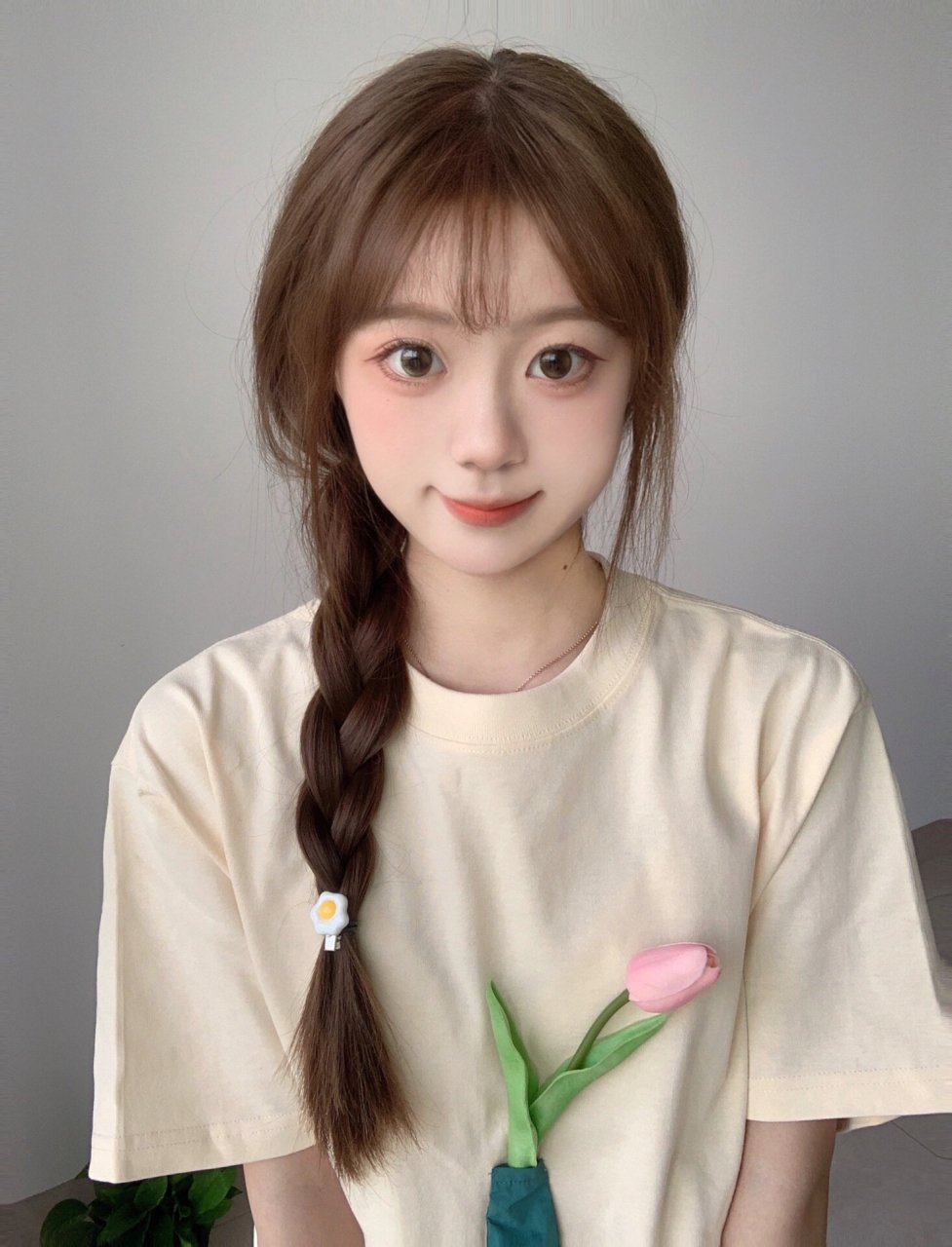 单侧麻花辫好显脸小93 侧编麻花辫真的太温柔了