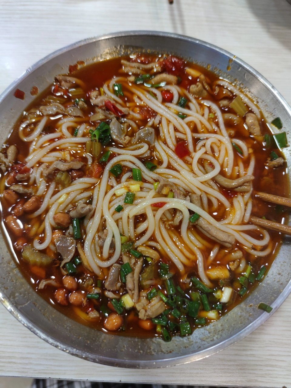 贵阳超好吃辣鸡粉! 贵州的各种粉面很多,听得最多的就是牛羊肉粉,但是