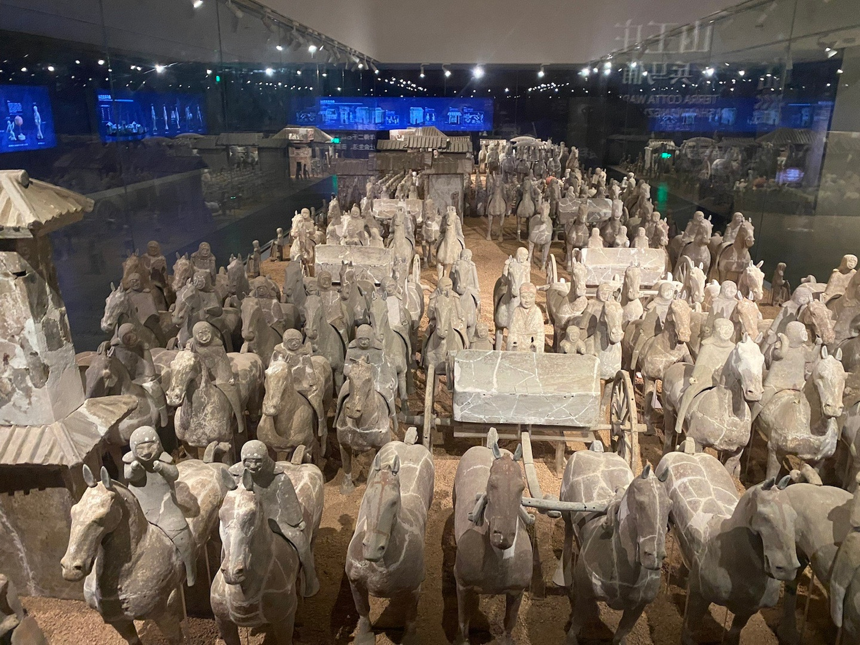 来淄博吃烧烤记得要顺便来临淄的齐文化博物馆,兵马俑太震撼了.