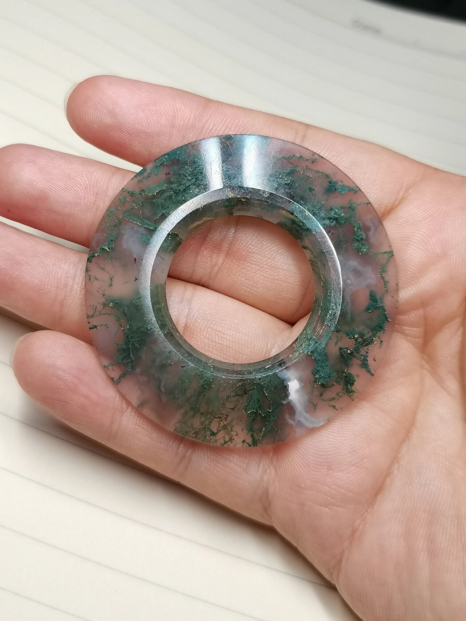 战国·水草玛瑙三才环 牛毛纹清晰可见,品相完好无损 内圈拉丝痕