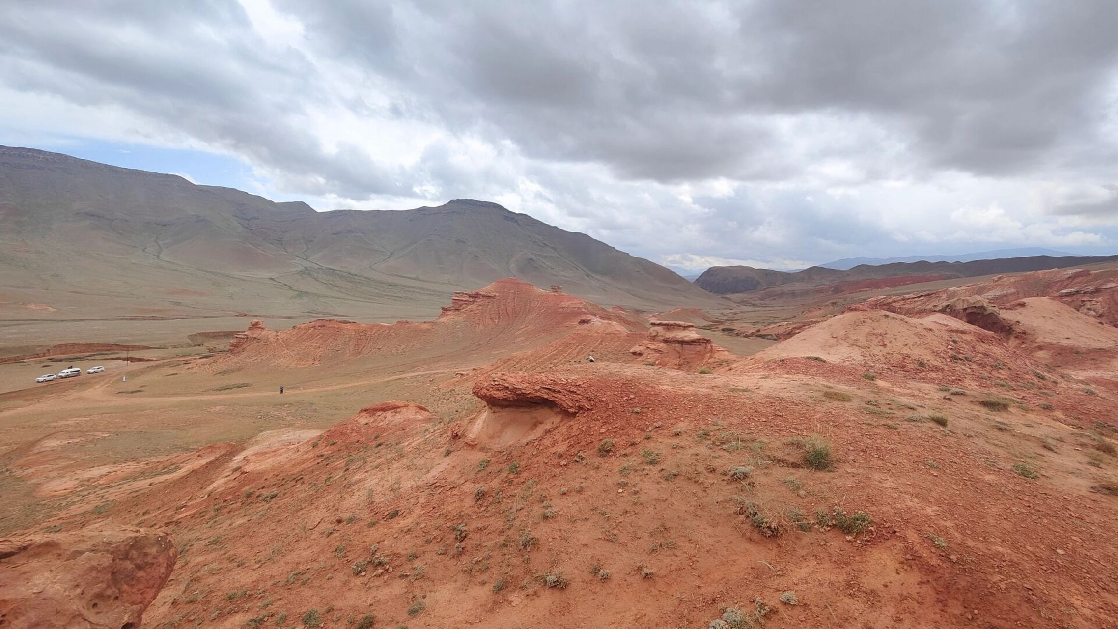 南疆行之乌恰红山谷 乌恰县红山谷属于托云乡的一处天然草场,海拔3300