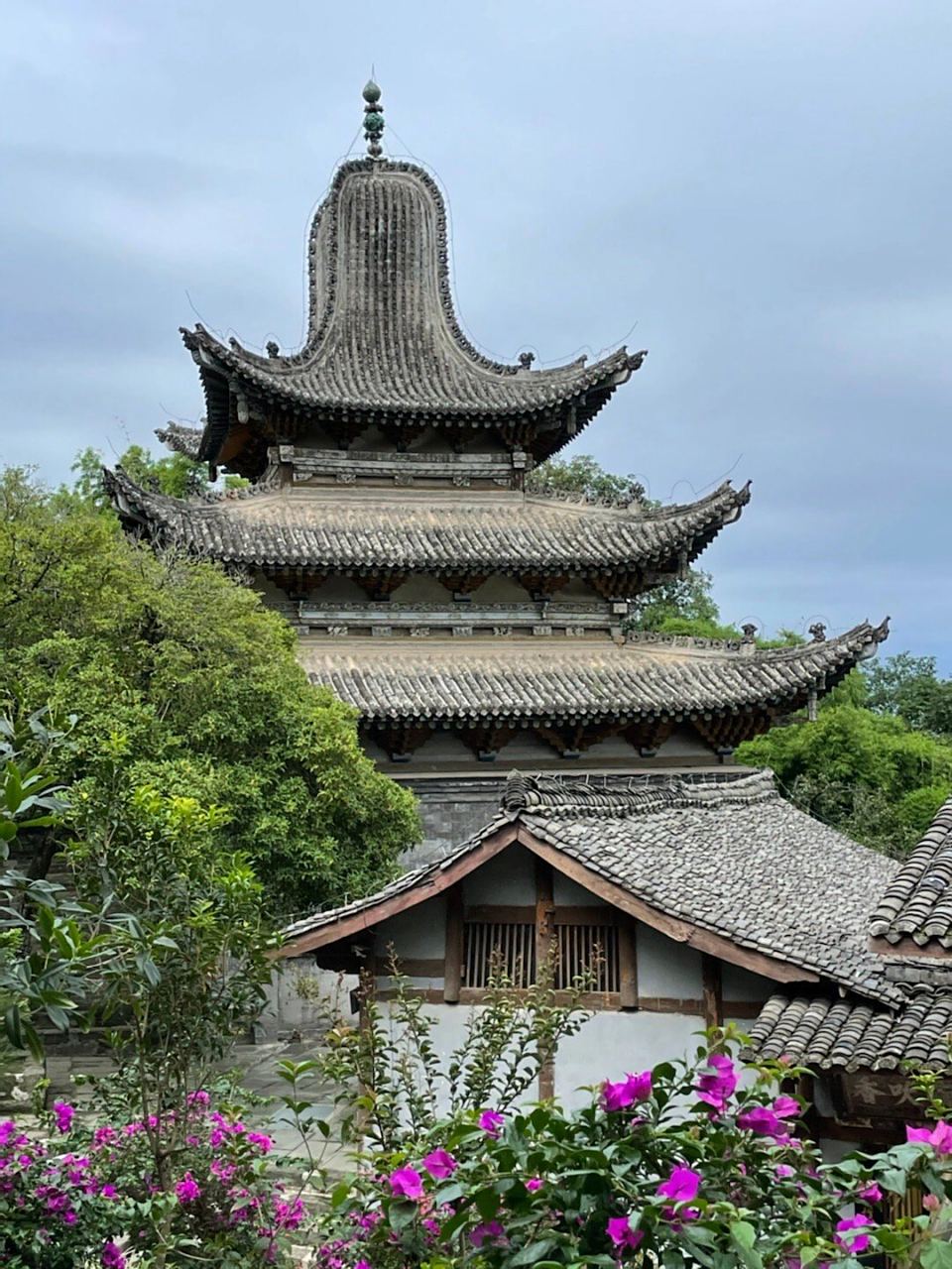 四川南充阆中巴巴寺 阆中巴巴寺,这里没有其他游客,很安静.