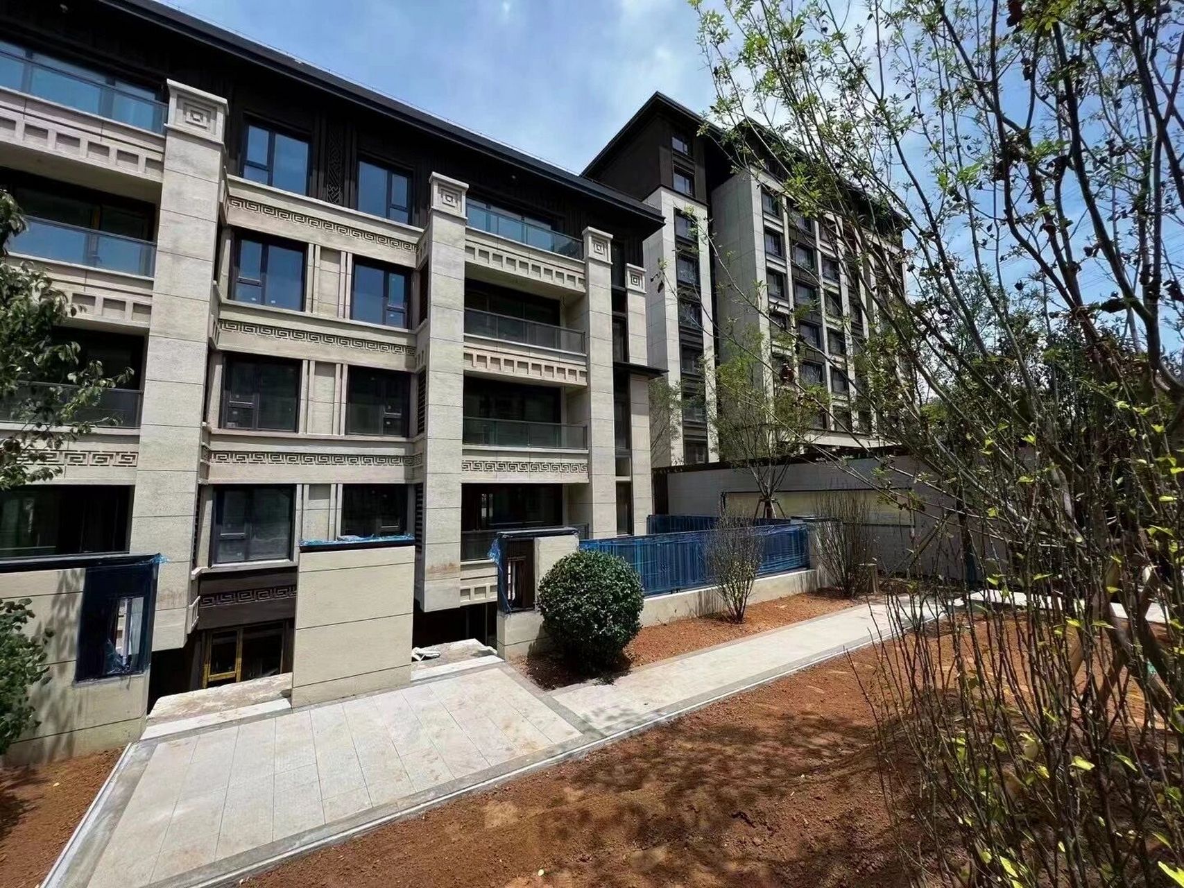 【抵债房】新希望锦麟玖玺 洋房下跃 全产权  80中主校 106平 410万