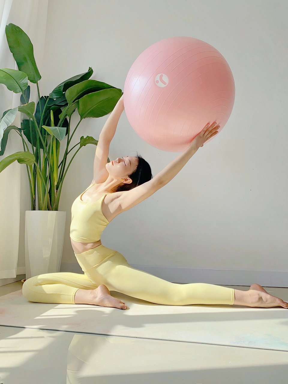 球瑜伽|初级简单体式拍照美照9宫格「51」 009969♀15球瑜伽