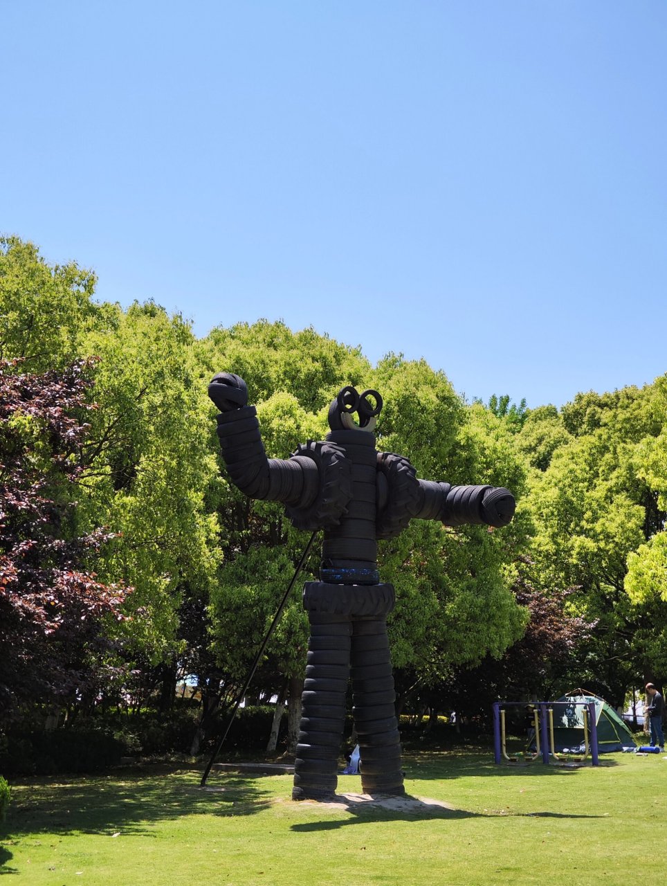 平湖乍浦 汤山公园  	 沿着地图看去,平湖沿海的只有九龙山和附近的