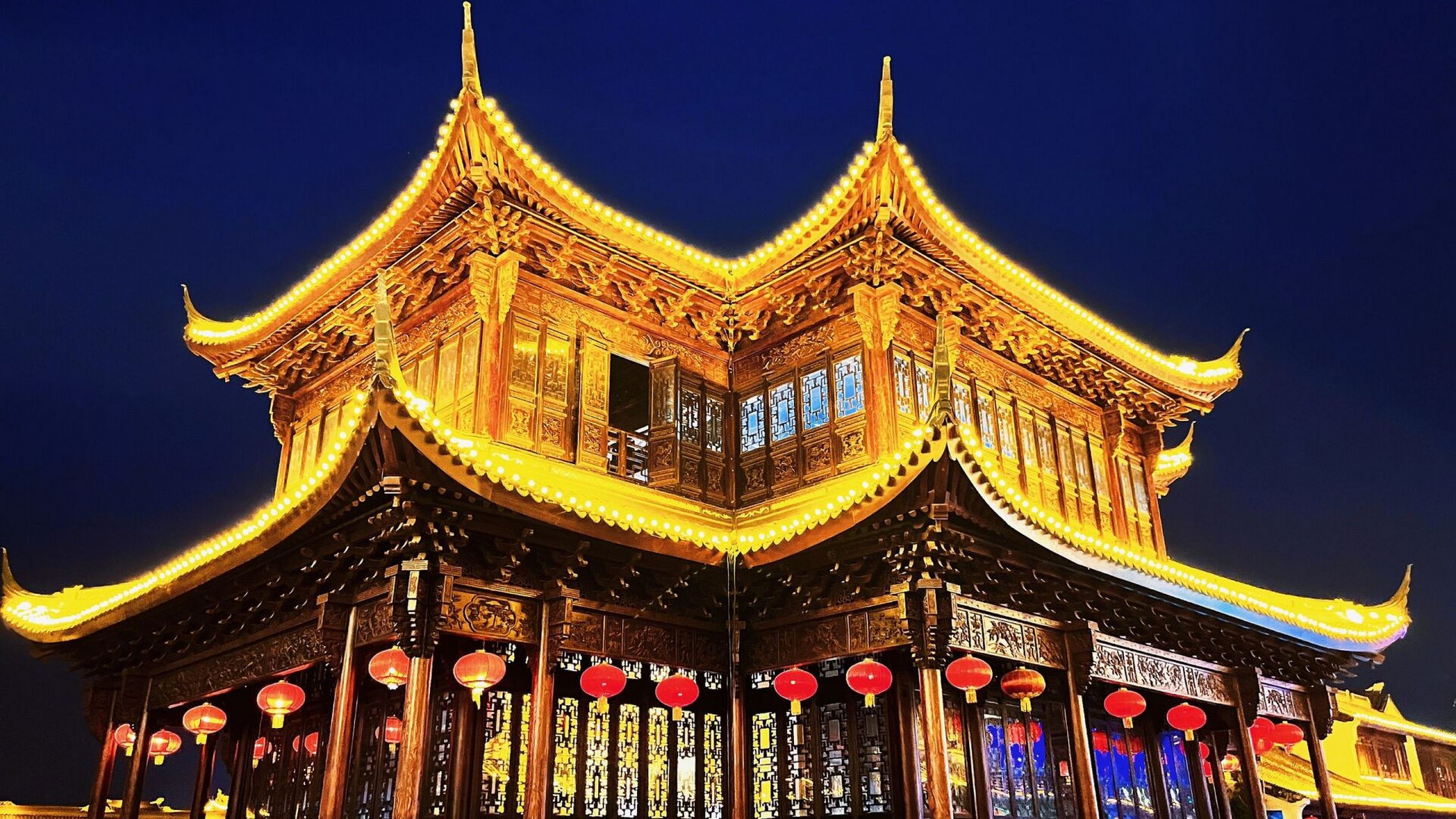 夜游临清东宛园攻略 周天晚上5:30自驾从济南出发,1个半小时车程,从