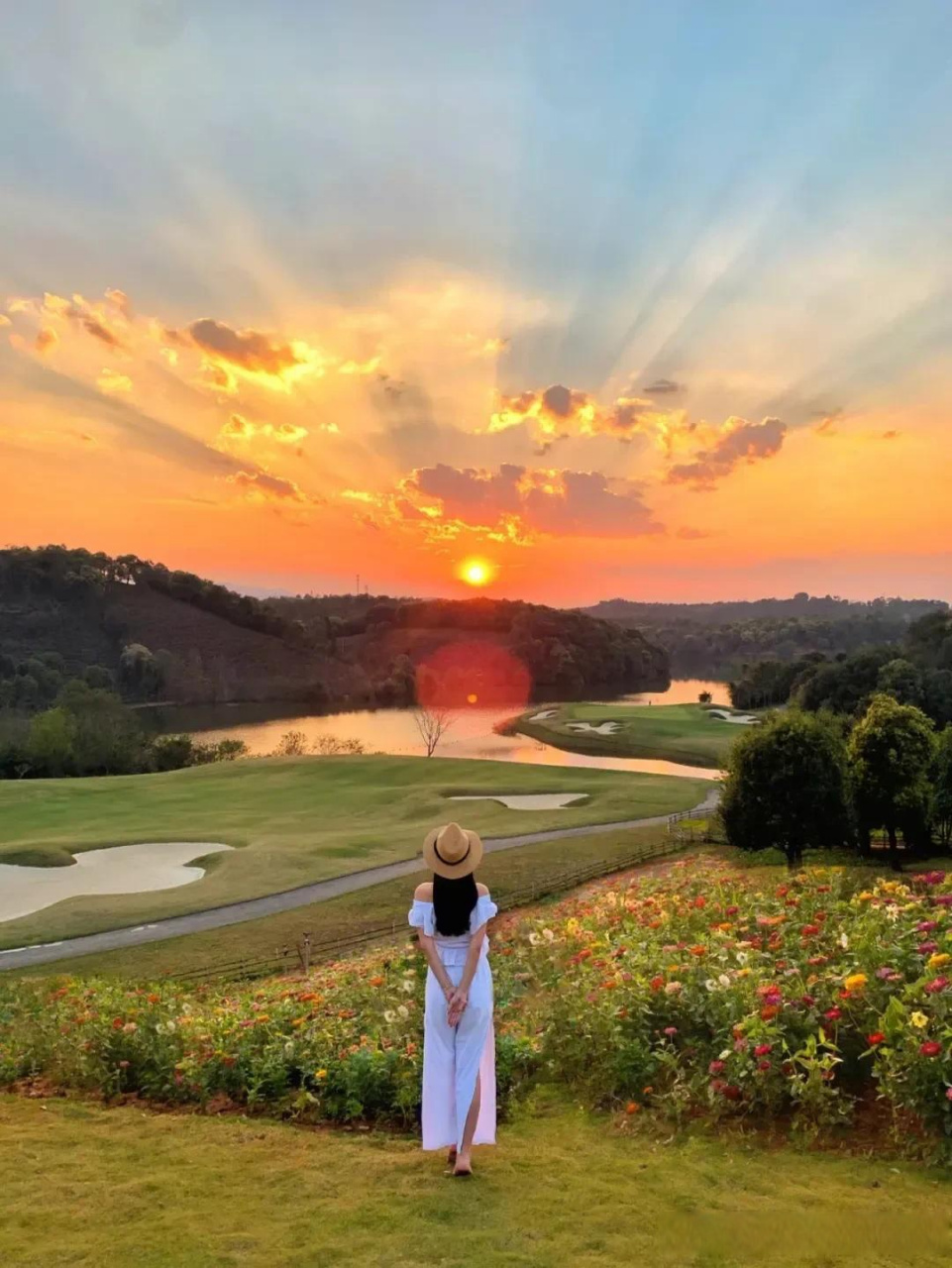 在复杂的世界里做一个简单的人,以清静的心看待世界,以欢喜的心过上