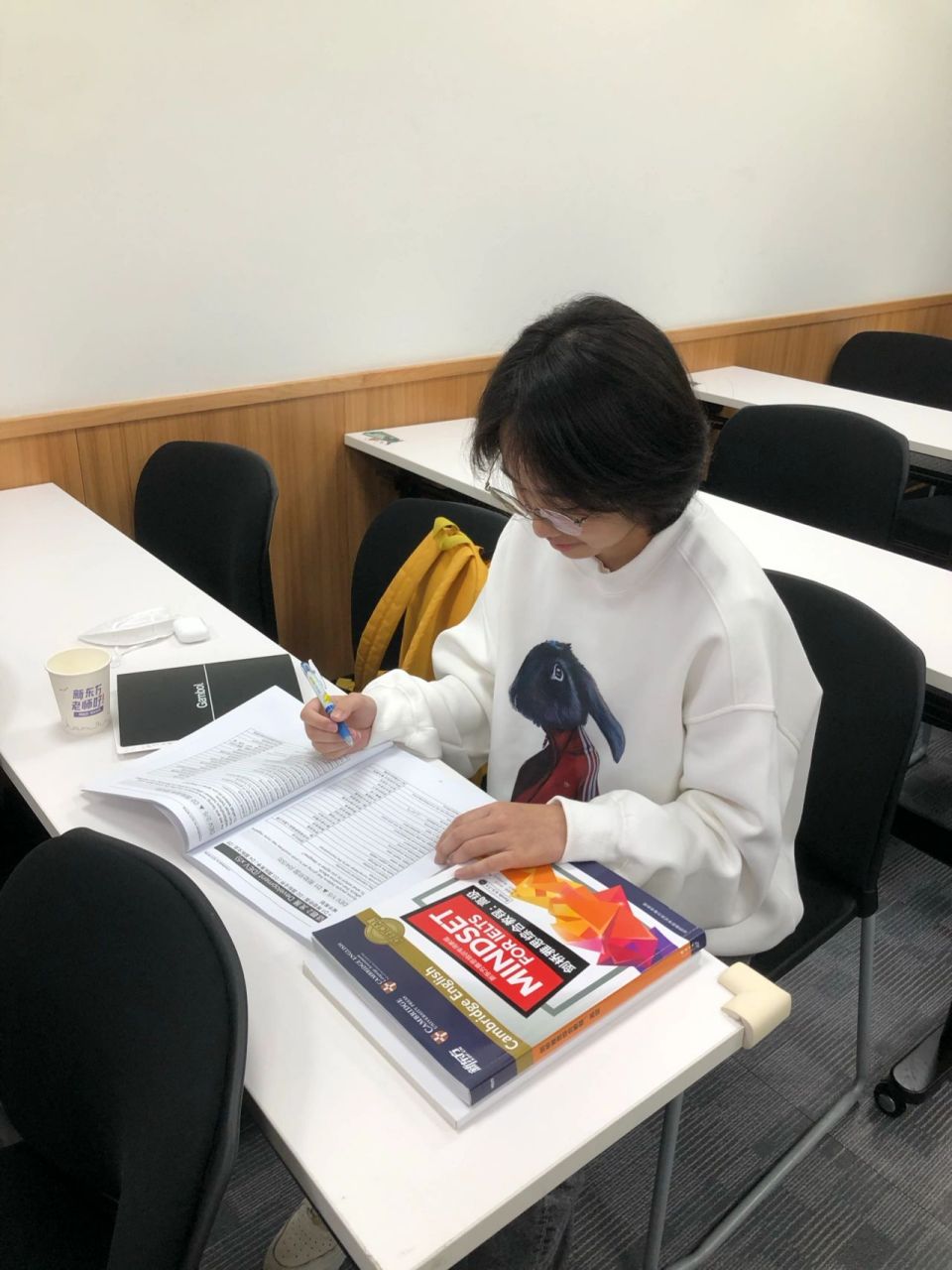 新东方助教实习心得 在入职新东方前我一直想要当一名老师,于是很幸运