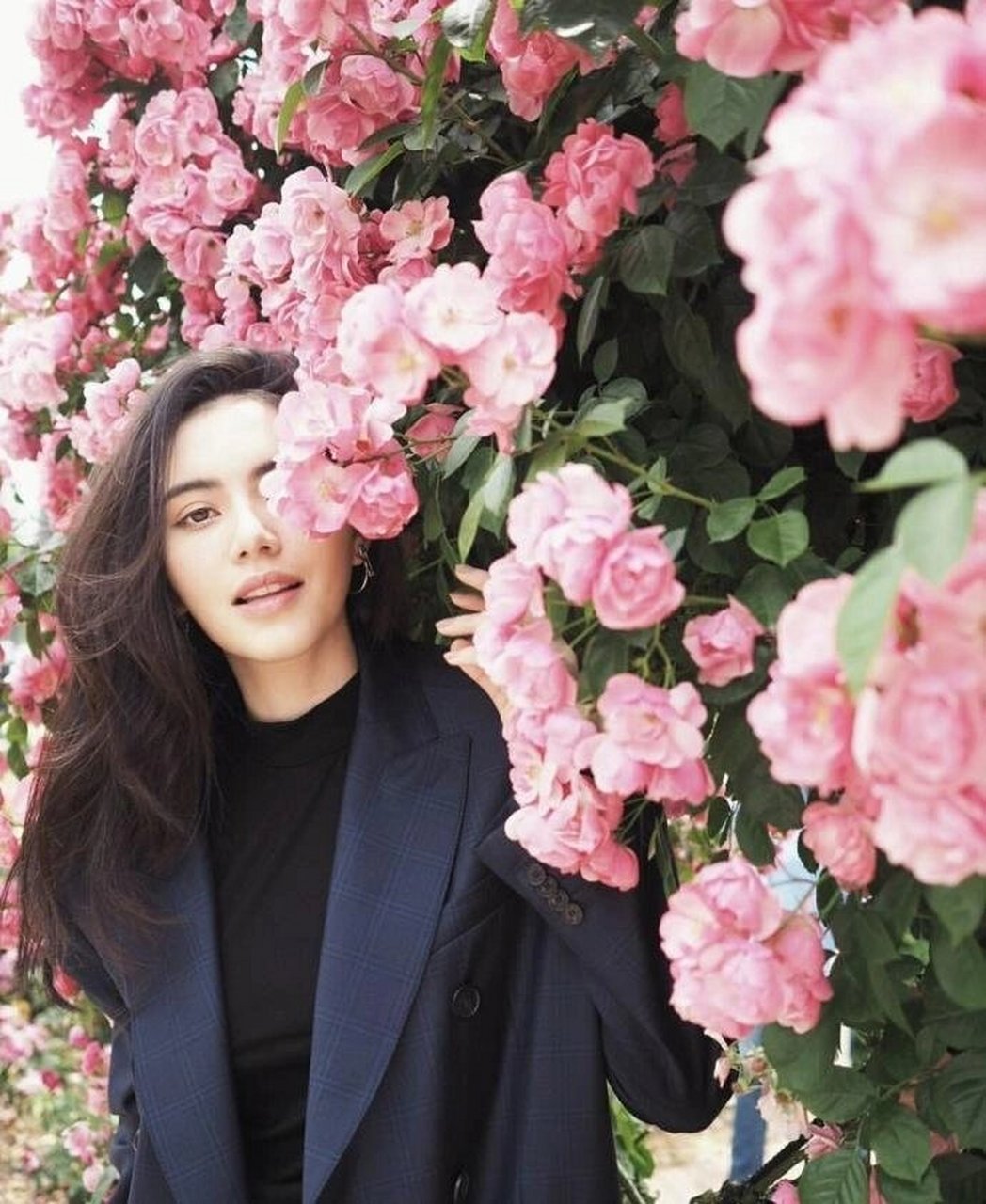 台湾女星余俪近日工作室晒出自拍照 #娱乐# #余俪# #余儷# #jonanna