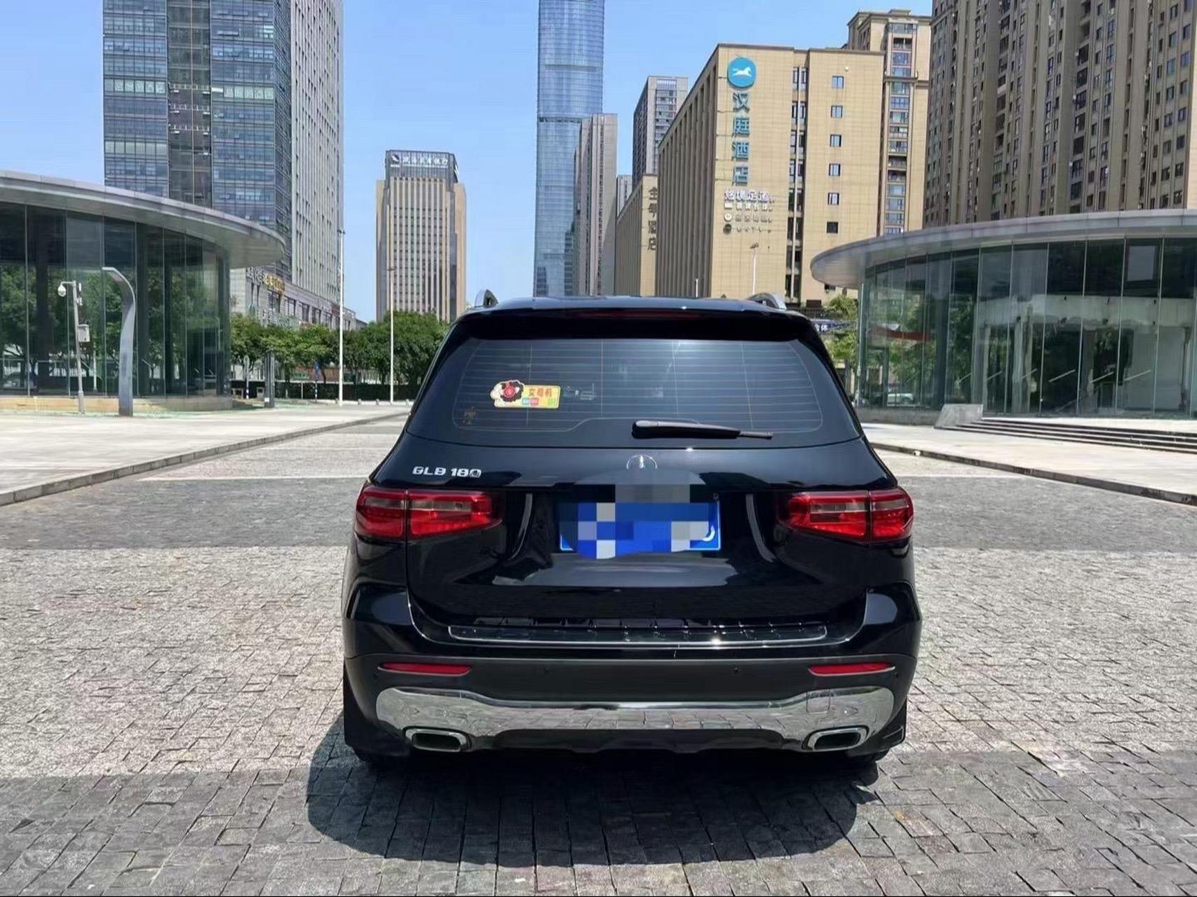 2021年上牌奔驰glb180时尚版,新车30.28万 排量1.