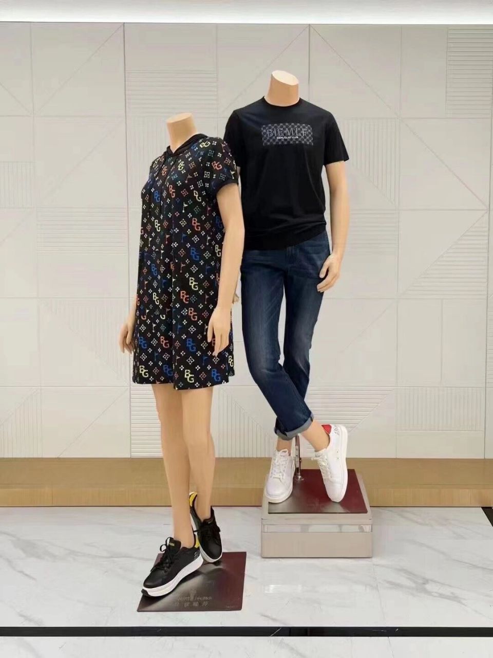 比音勒芬女装连衣裙 夏日必备连衣裙 凉爽不 比音勒芬女装连衣裙 夏日