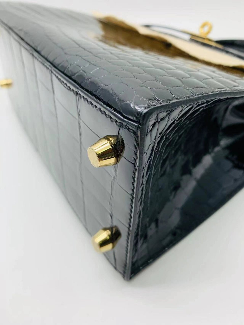 爱马仕kelly25黑金两点鳄鱼皮包包 随缘价9040w