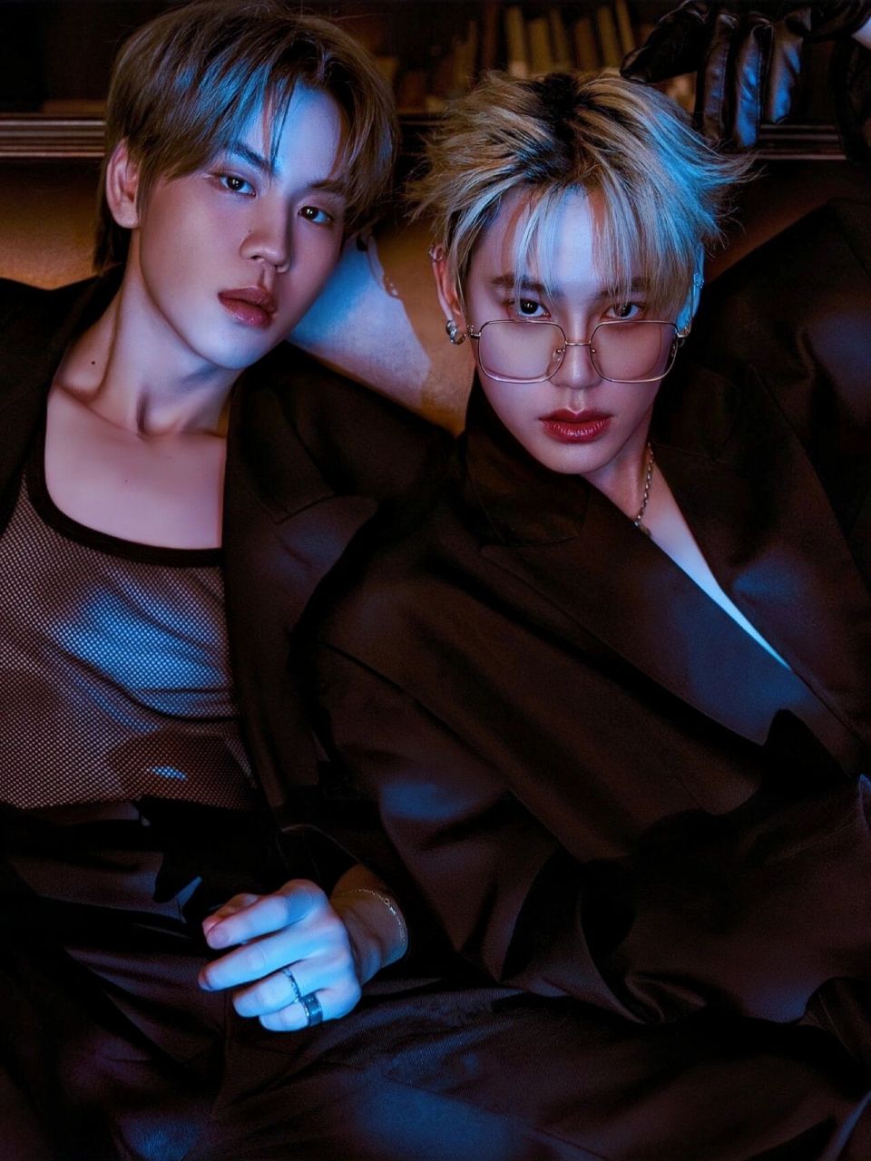 文总包包壁纸 我本来都要睡了的,被帅醒了!