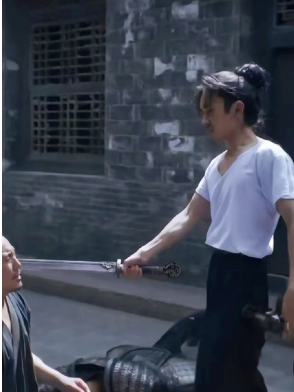 哇哇哇哇哇易烊千玺这胸肌99 也太绝了吧