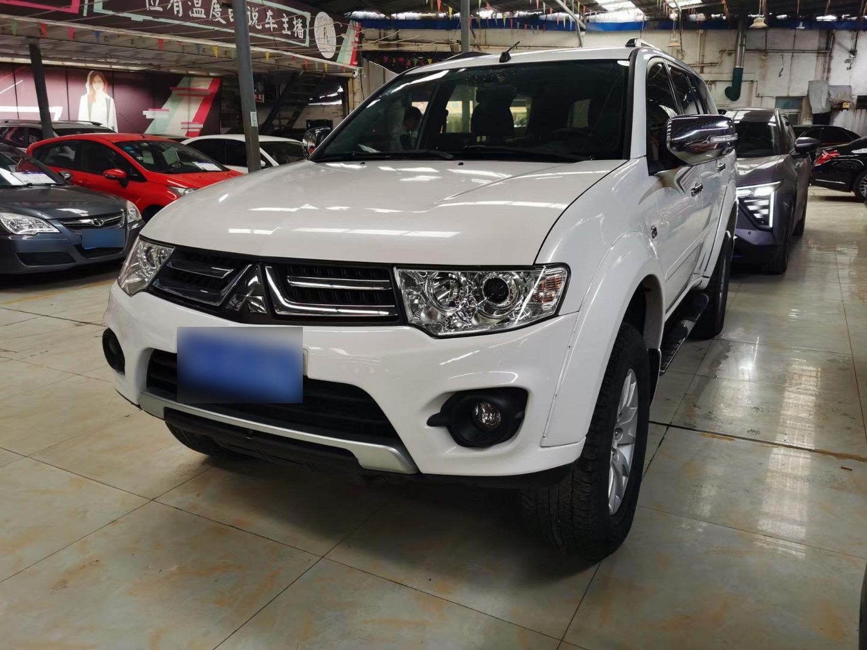 15年三菱帕杰罗劲畅7座行政版,3.