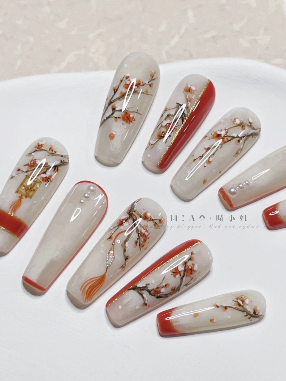 78原创「红梅白雪」国风水彩手绘梅花穿戴甲 一树红梅映雪开,赏花