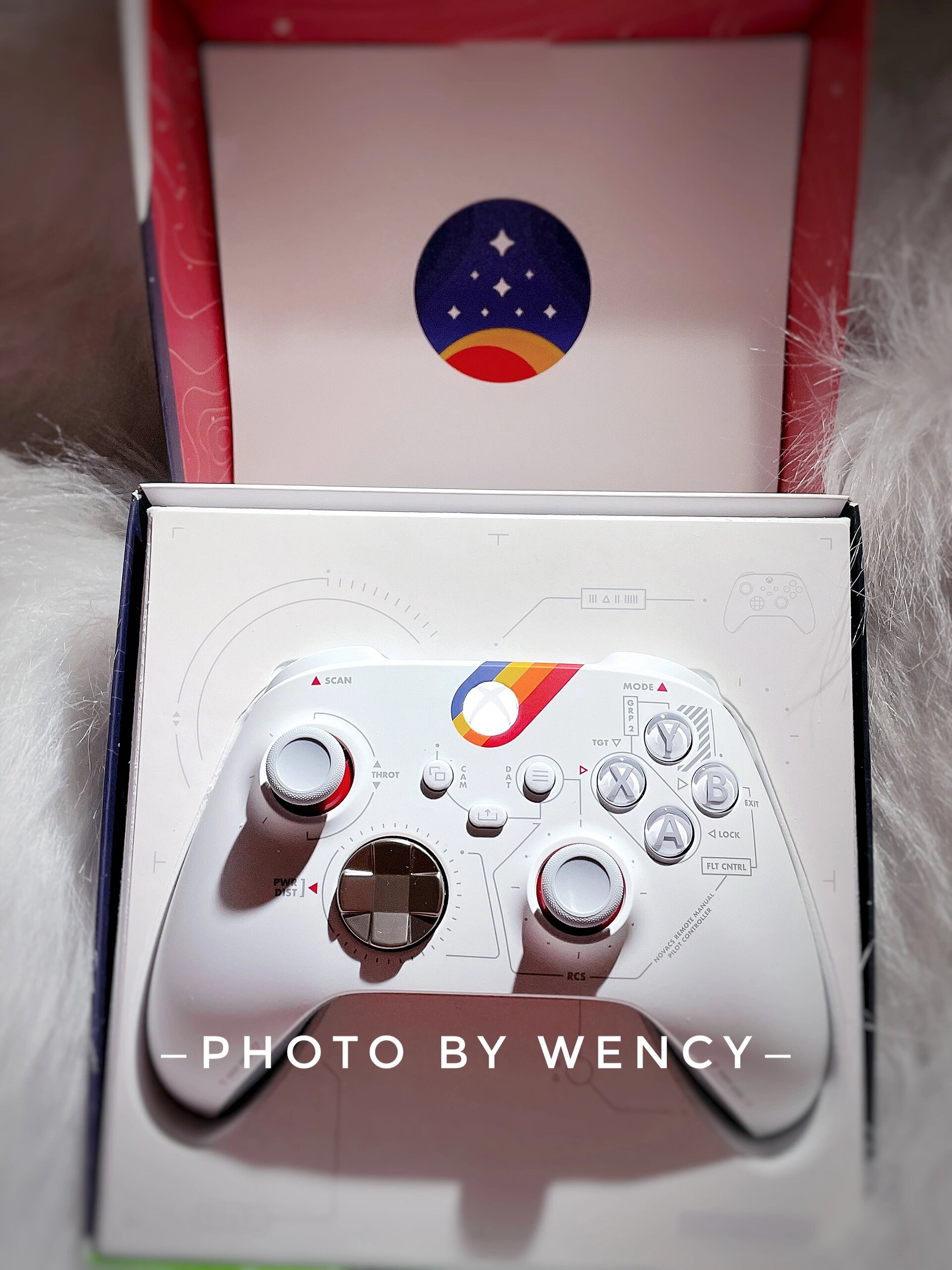 xbox series手柄星空限量版,确实美!