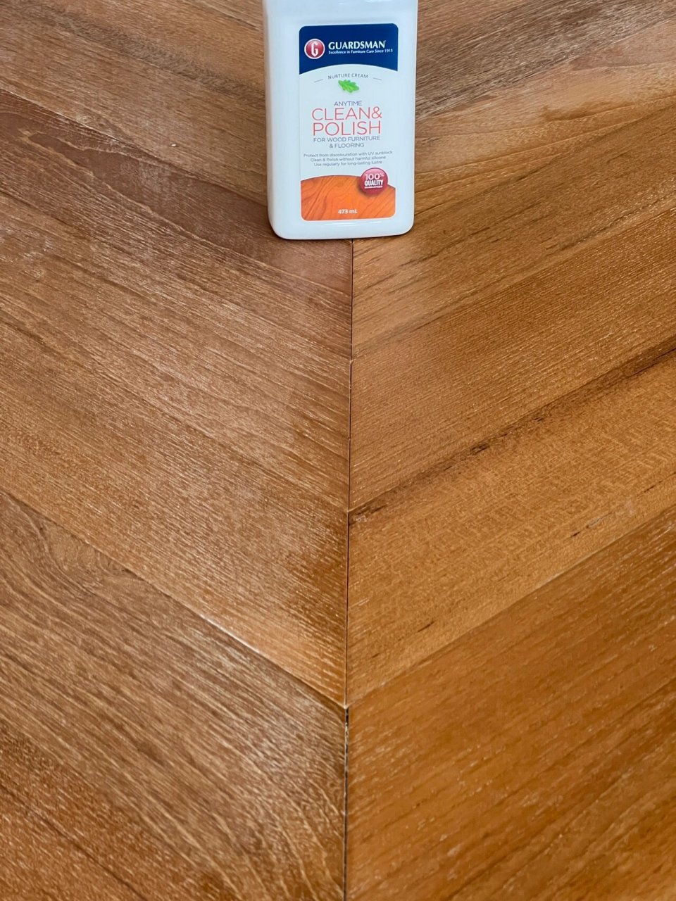 装修完毕之后木地板一直泛白 扫地拖地蒸汽拖把都上了 还是没办法让