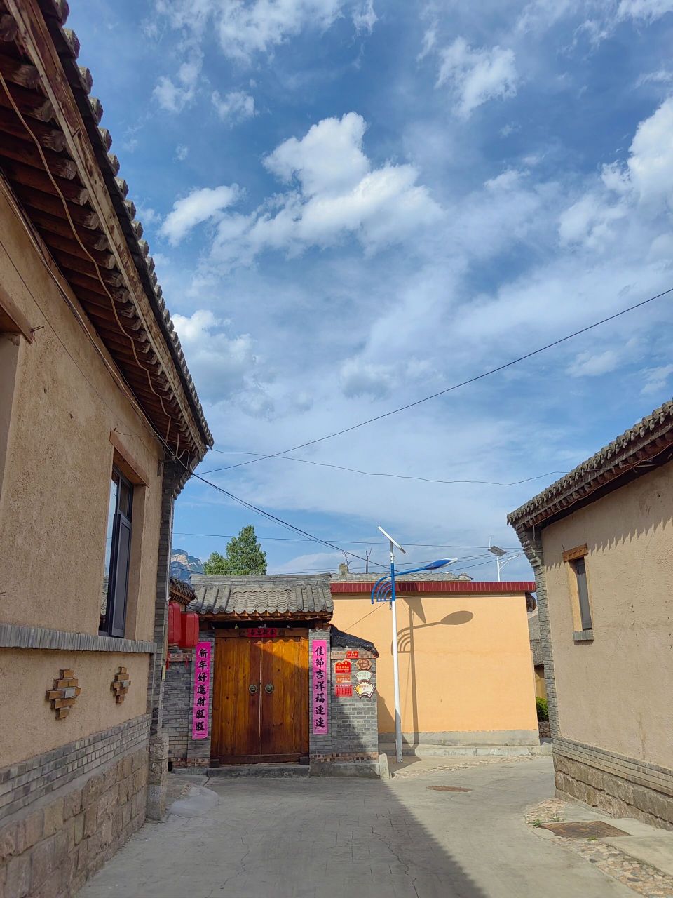 河北阜平县顾家台村 打卡全国脱贫攻坚交流基地