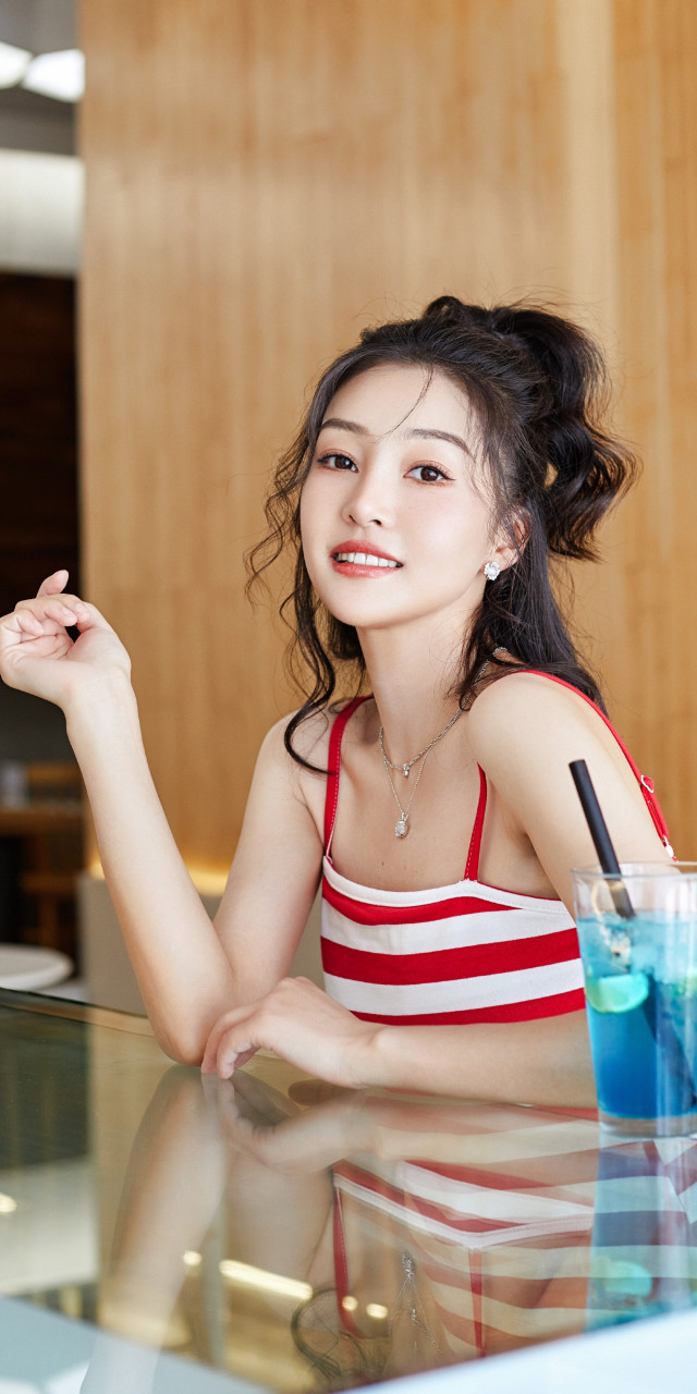 郭艳甜美风写真壁纸