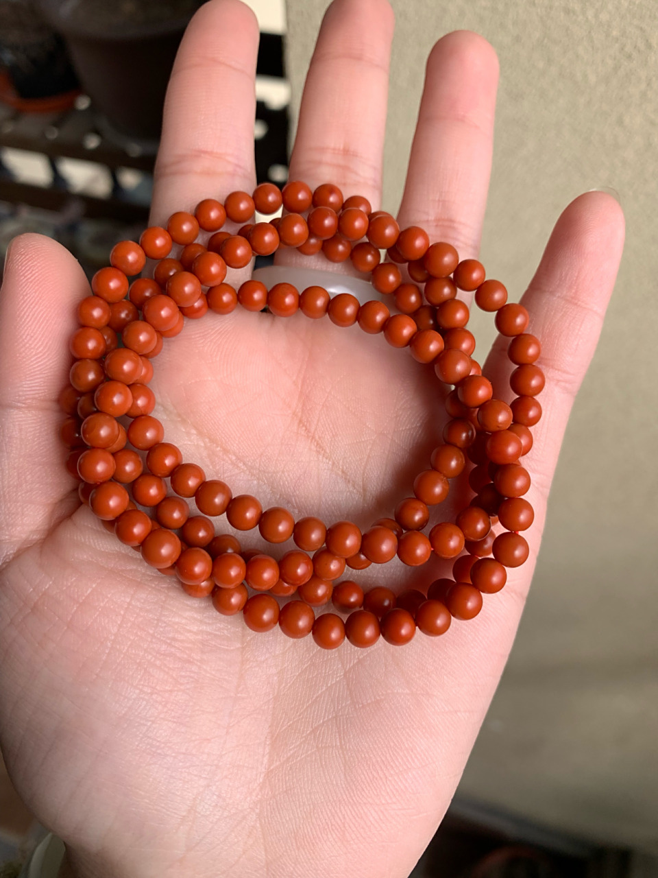 保山南红多圈 忍不住还是收了一条阿东寨老南红,5mm的多圈,颜色质感