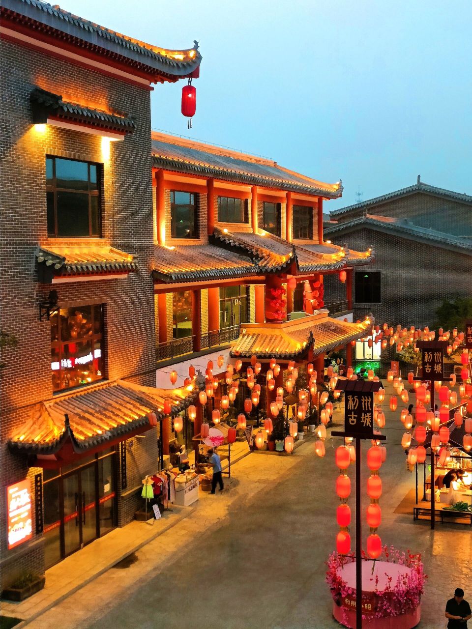 朝阳喀左古城真的值得一去9199 喀左的利州古城晚上的景色绝了